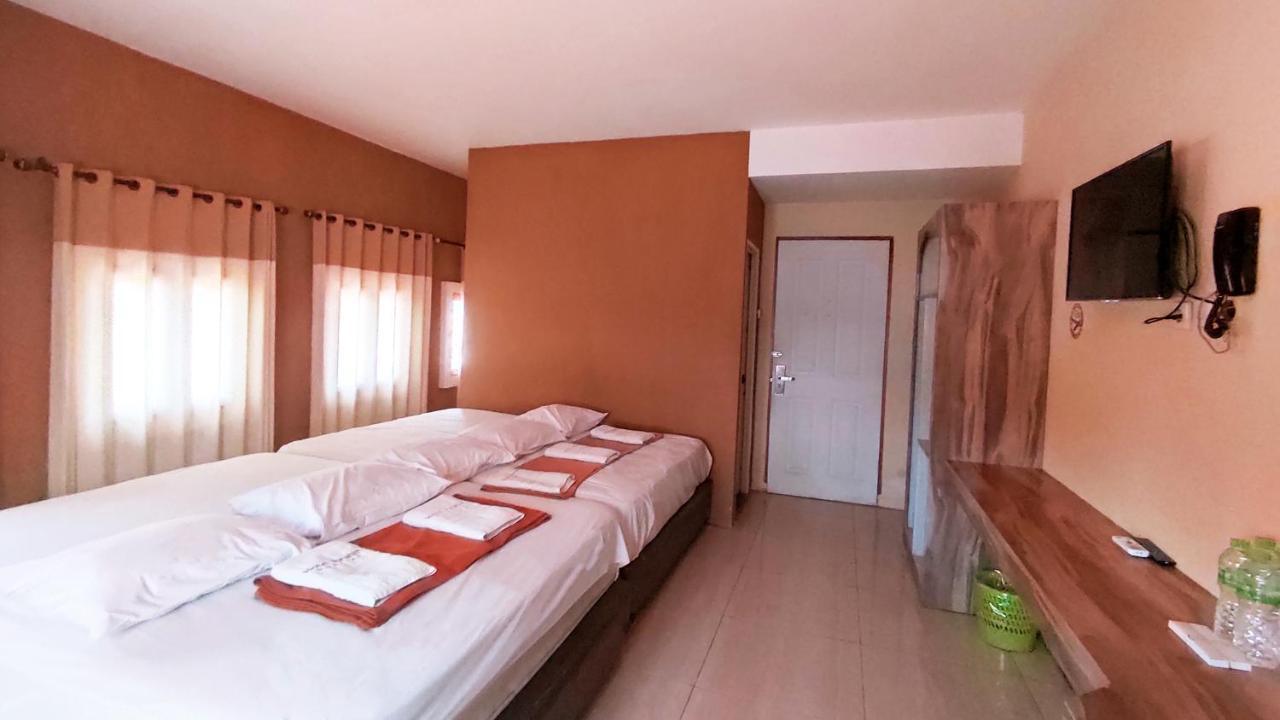 Hotel Syariah Larismanis Семаранг Экстерьер фото