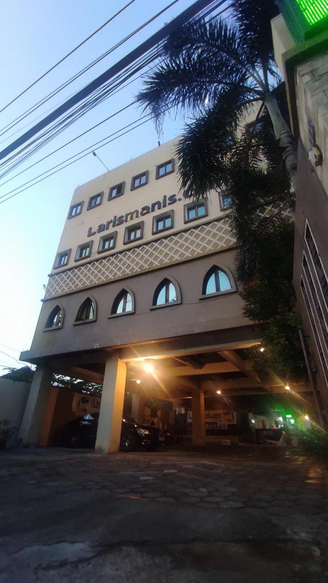 Hotel Syariah Larismanis Семаранг Экстерьер фото