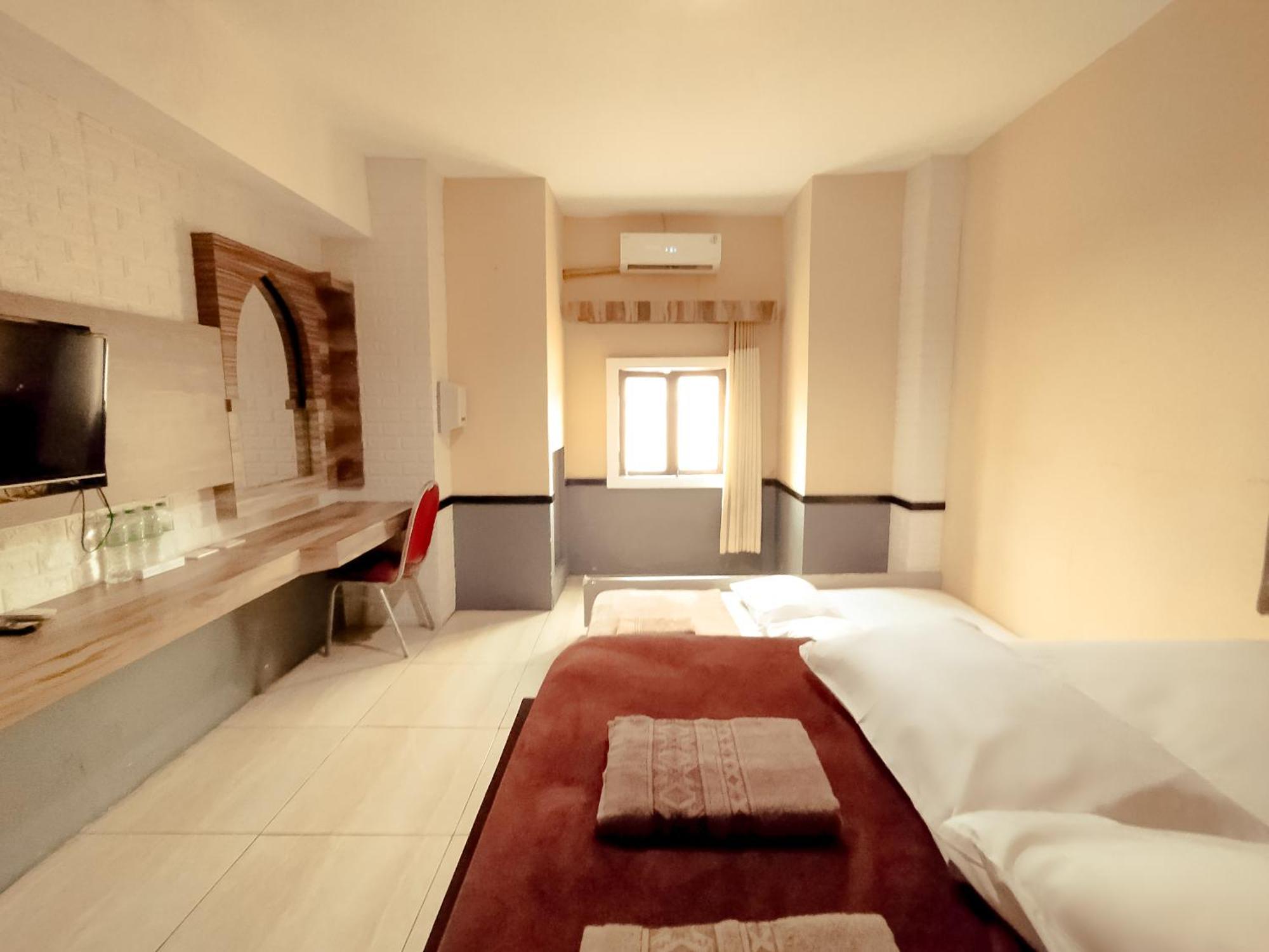Hotel Syariah Larismanis Семаранг Экстерьер фото